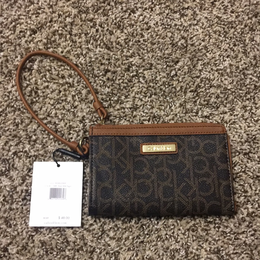 LEATHER CALVIN KLIEN WRISTLET